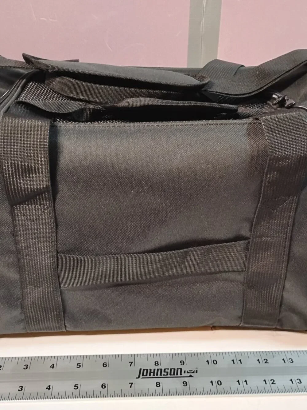 Amazon Basics Airline Approved Soft-Sided Mesh Pet Travel Carrier - Black